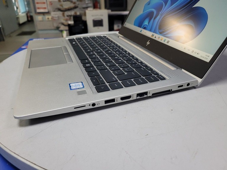 Дешево Hp 14/core i5 8365u ddr4/8gb ddr4/hdd *відсутній/ssd 256 gb/*інтегрована з ломбарду