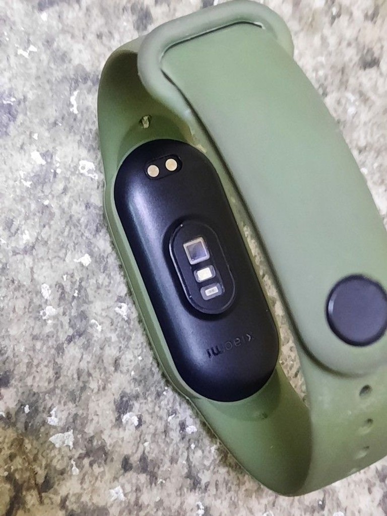 Дешево Xiaomi mi band 7 з ломбарду