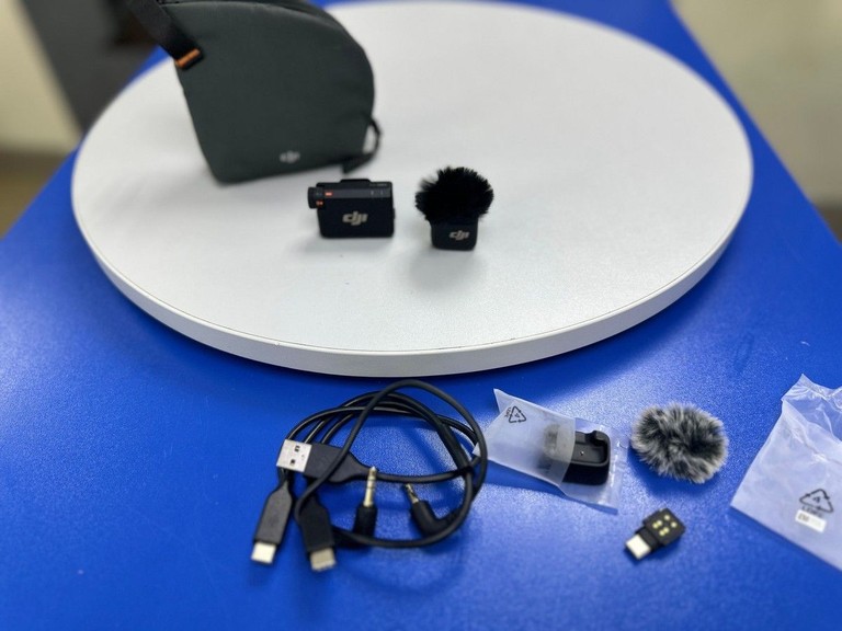 Оголошення Dji Mic Mini 2TX + 1RX + Charging Case (CP.RN.00000433.01) Б/У
