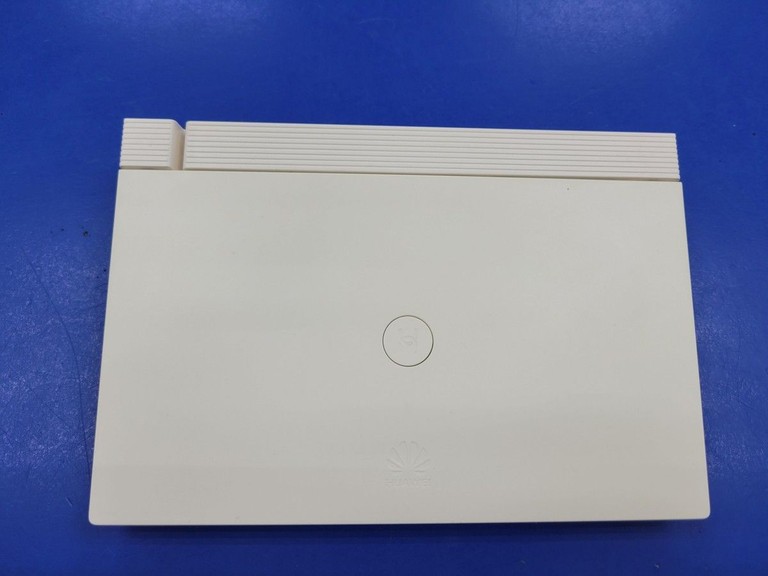 Дешево Huawei WS318N з ломбарду