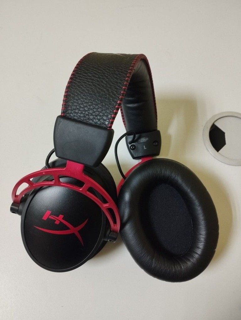 Оголошення Hyperx cloud alpha wireless Б/У