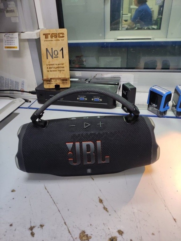 Дешиво JBL Charge 6 Black с ломбарда