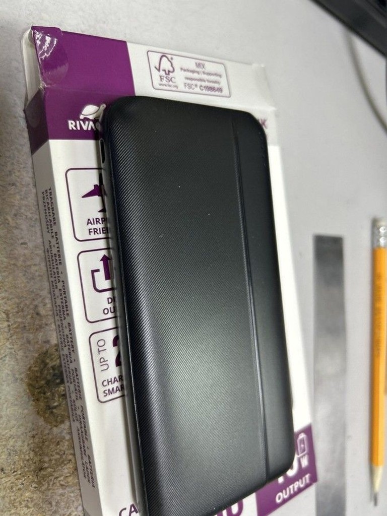 Объявление Rivacase VA2031 10000mAh Black Б/У