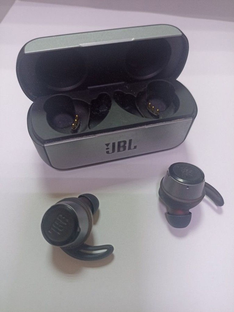 Купити Jbl reflect flow Б/У