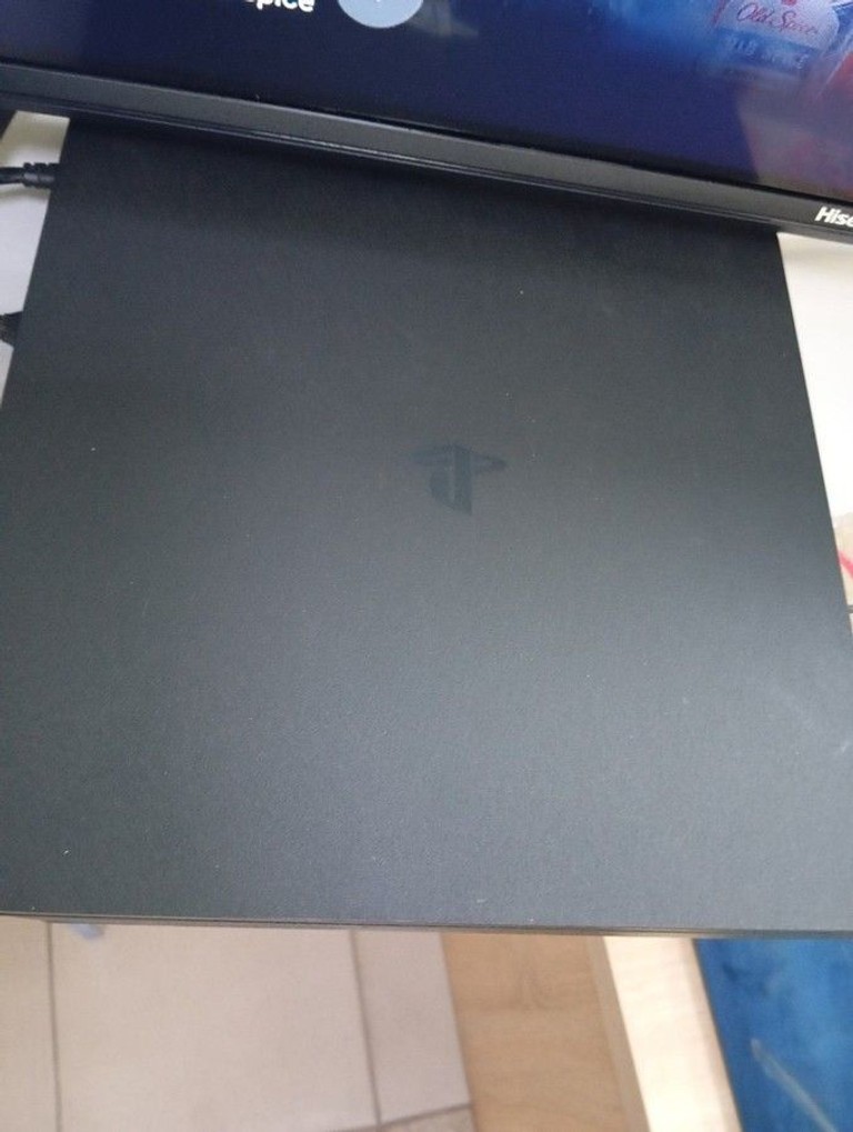 Купити  Sony PlayStation 4 Slim 1TB Black Б/У
