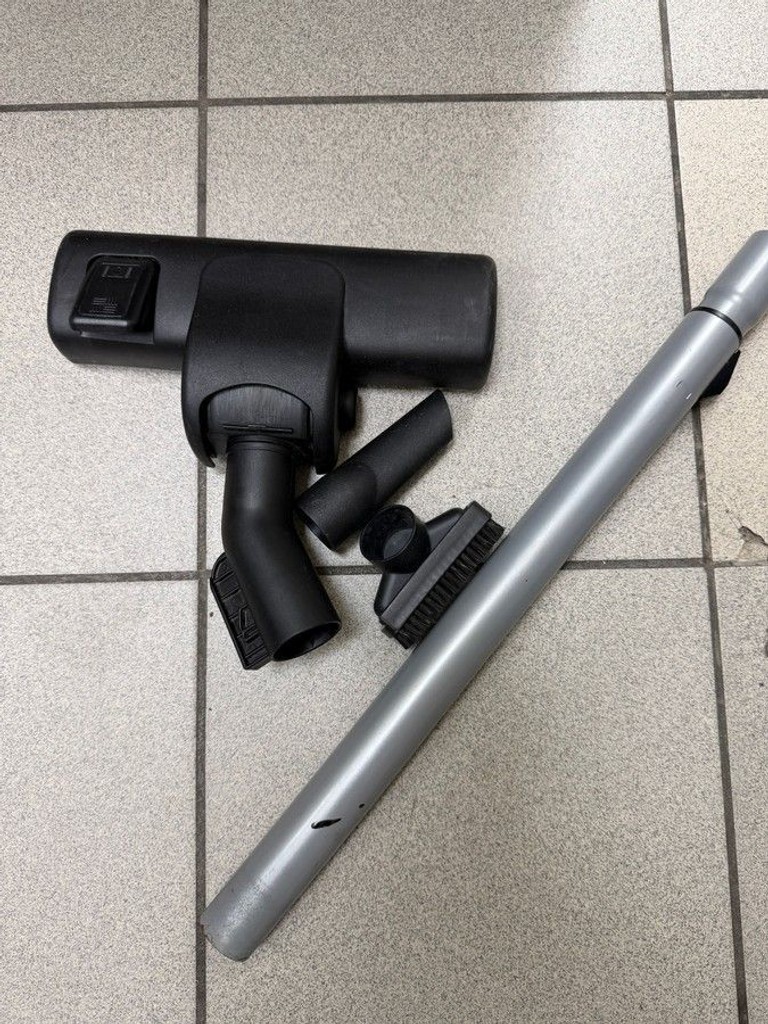 Bosch BGC2UK2000 Код:01-201003082. Зображення 6
