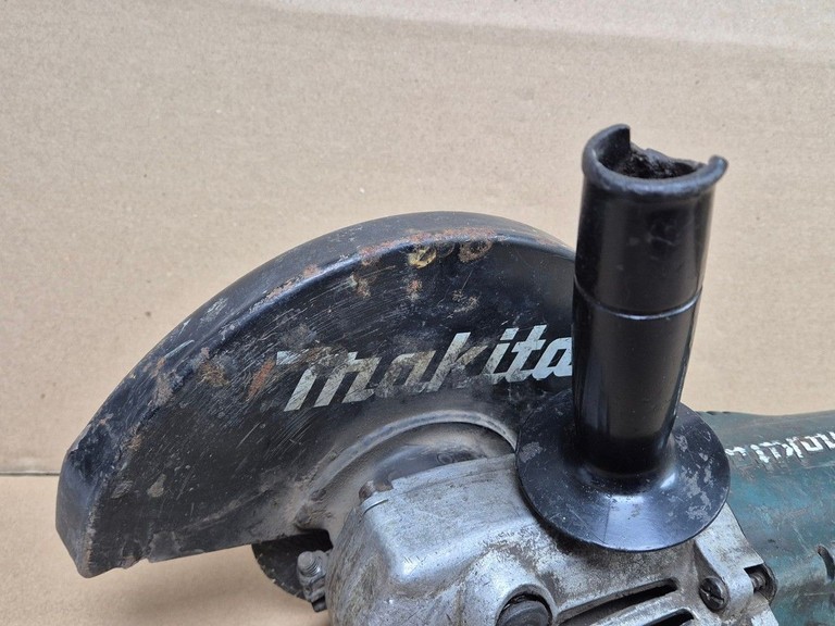 Распродажа Makita GA9020, продавец Техноскарб