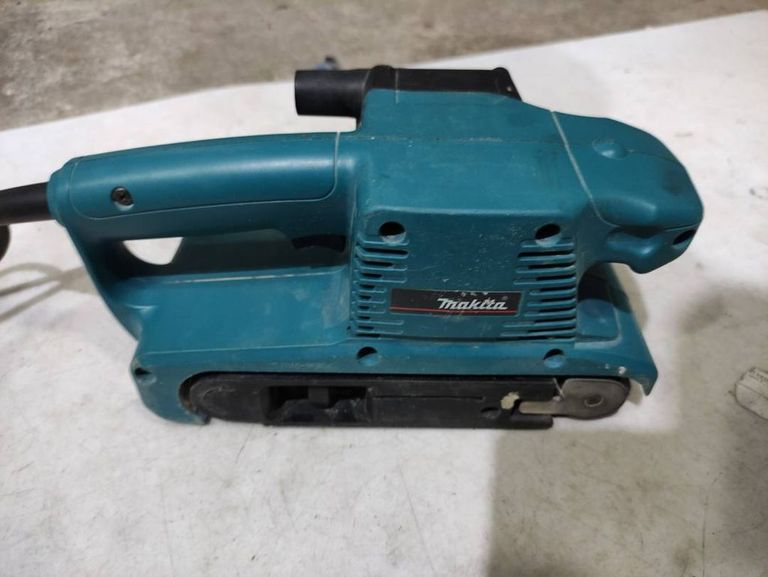 Купити Makita 9910 Б/У