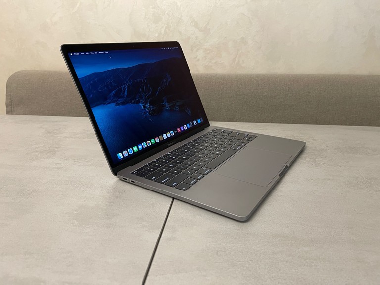 Дешиво Apple MacBook Pro 13 A1708 (2017), 13.3" Retina IPS, i5-7360U, 8GB, 128GB SSD, Intel Iris Plus 640 с ломбарда