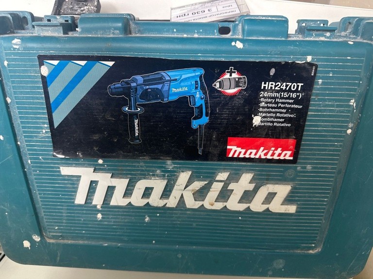 Дешево Makita HR2470T з ломбарду