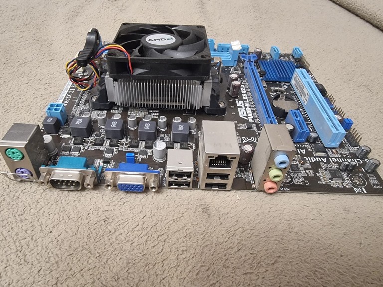 ASRock N68-VS3 UCC \ Asus F1A55-M LX3 R2.0 \ H81M-Biostar i5 4570 Код:null. Зображення 4