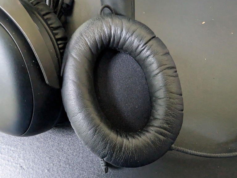 Дешево Hyperx cloud iii з ломбарду