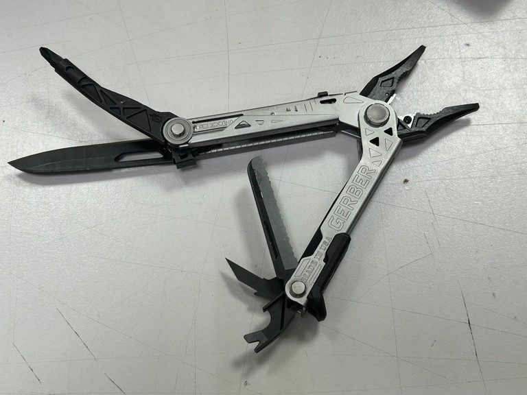 Купить Gerber Center-Drive Multi-Tool (30-001193) Б/У