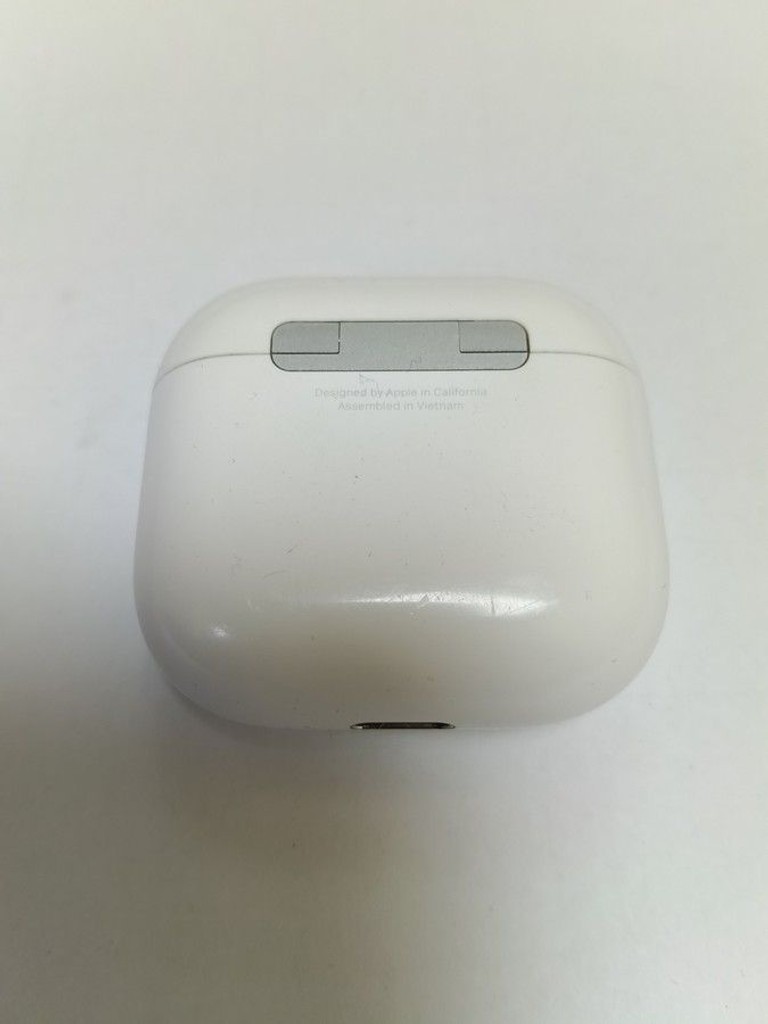 Купить Apple airpods 4 Б/У