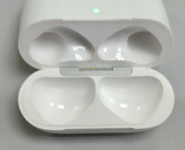 Apple airpods 4 with active noise cancellation Код:01-201184563. Изображение 5