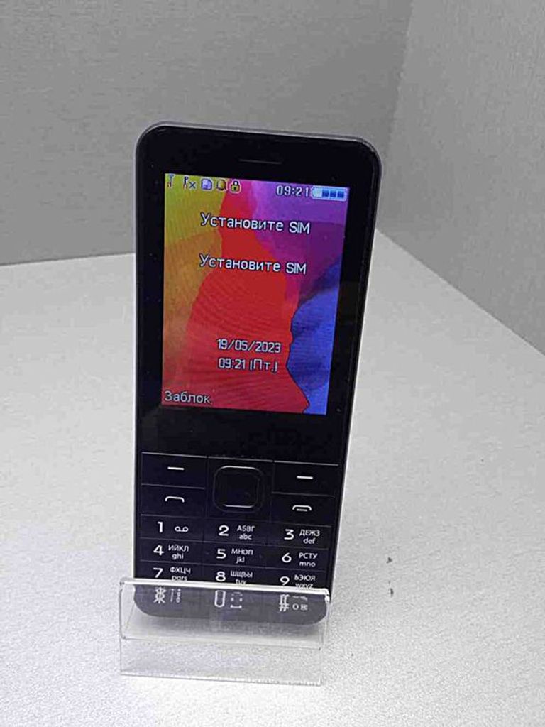 Купити Nomi i282 Б/У