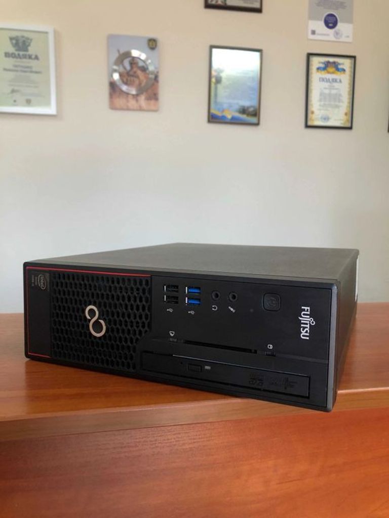 Купить Fujitsu Esprimo C720 /SFF/ i5-4570/8GB/256GB/Гарантія Б/У