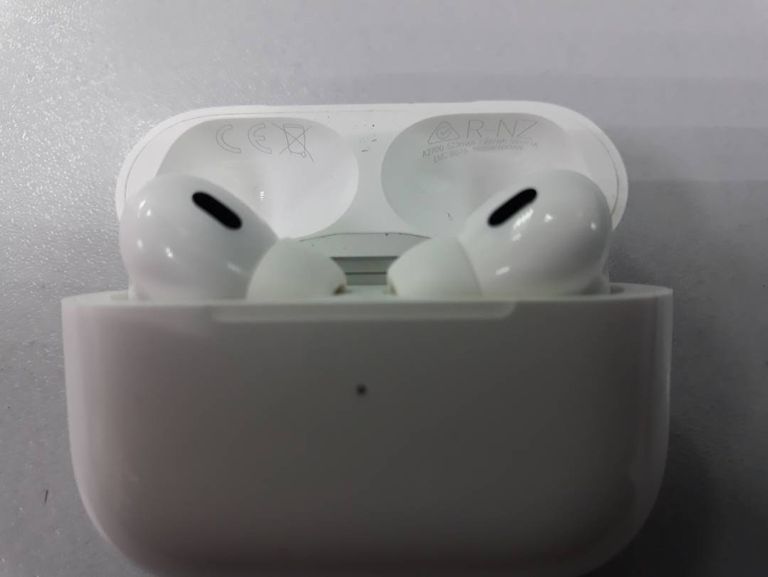 Apple AirPods Pro 2nd generation (MQD83)