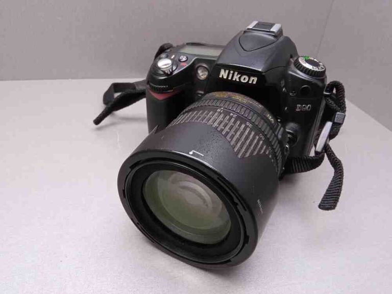 Купить Nikon D90 kit (18-55mm VR) Б/У