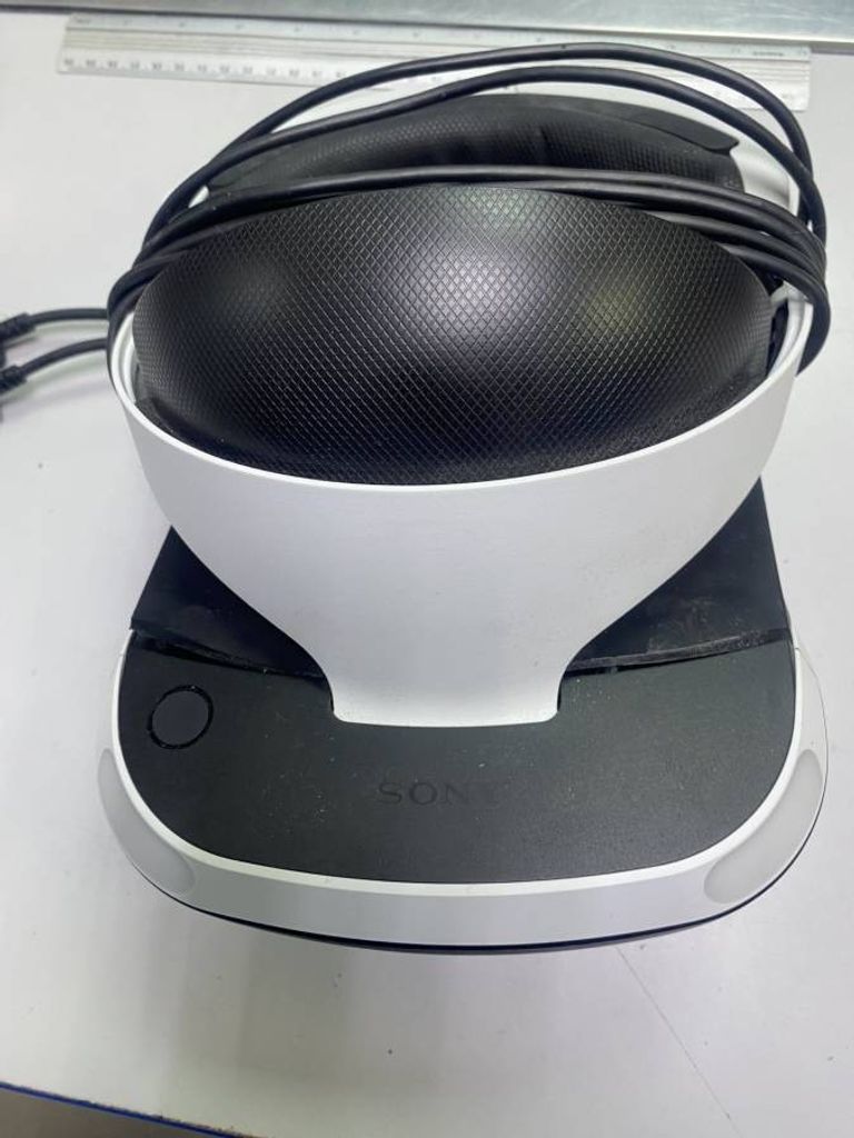 Дешево Sony cuh-zvr2 playstation vr + camera + move з ломбарду