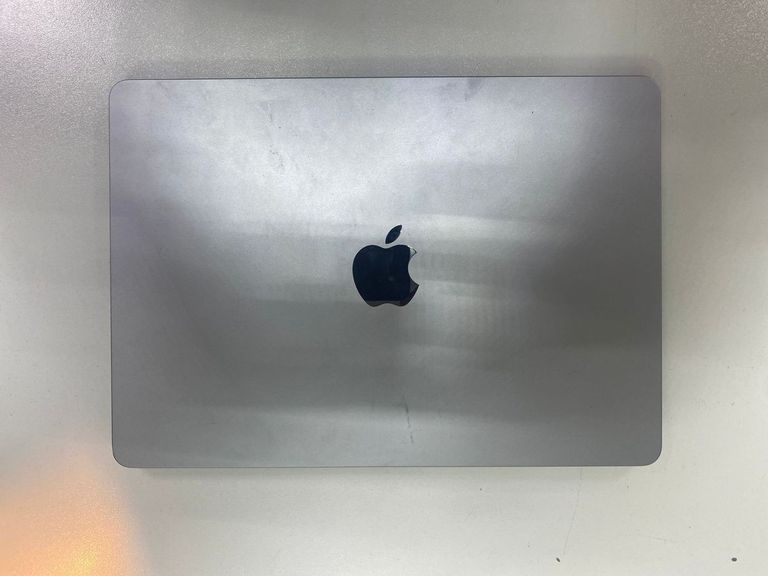 Объявление Apple macbook air 13,6" m2 2022 Б/У