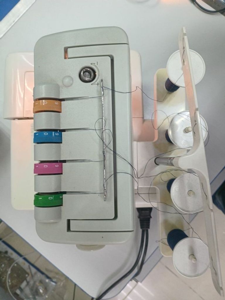 Дешево Janome My Lock 744D з ломбарду