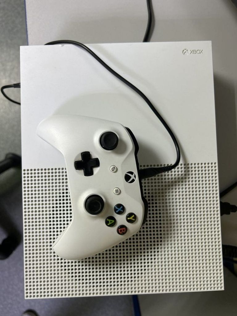 Объявление Microsoft Xbox One S 500GB Б/У