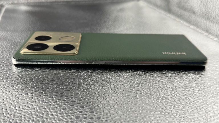 Дешево Infinix note 40 pro 8/256gb з ломбарду