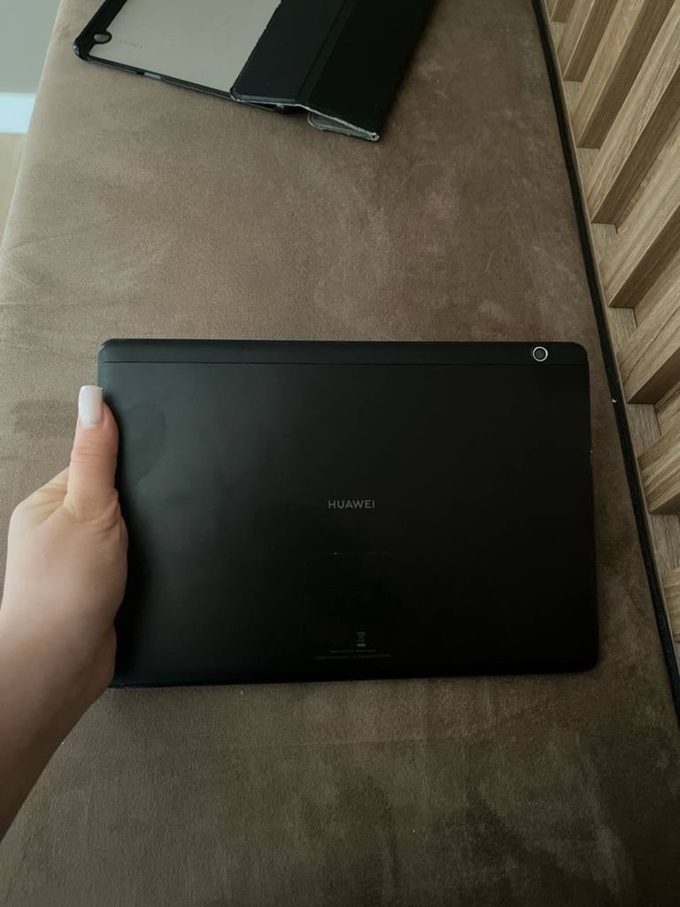 Объявление Huawei MediaPad T5 10 2/32GB LTE Black Б/У