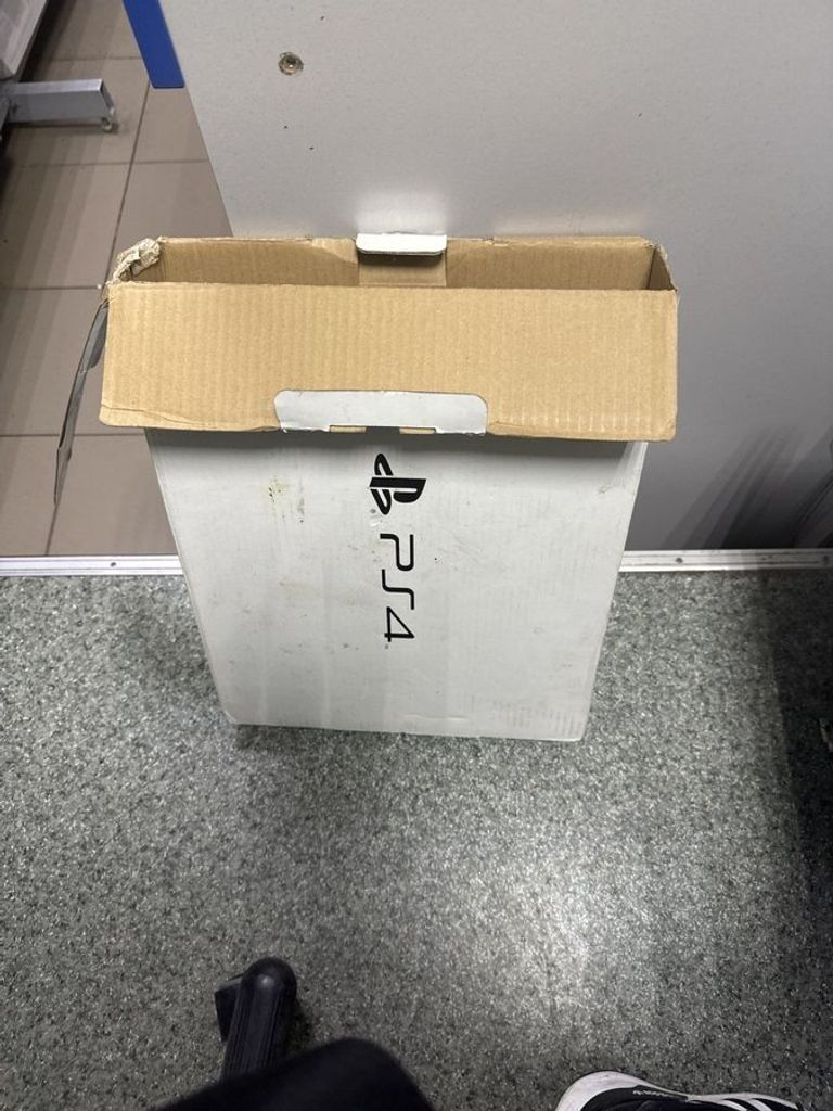 Дешево Sony playstation 4 1tb з ломбарду
