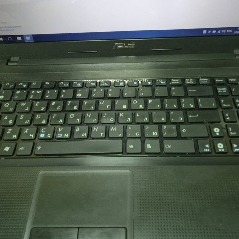 Объявление Asus 15/core i5 2520m ddr3/4gb ddr3/hdd 320 gb/ssd *відсутній/*інтегрована Б/У