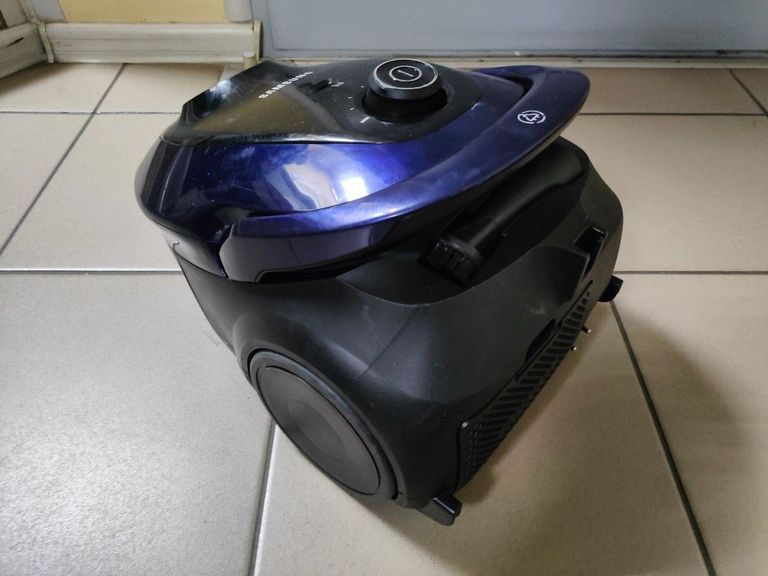 Дешиво Samsung VC07M25H0WB с ломбарда