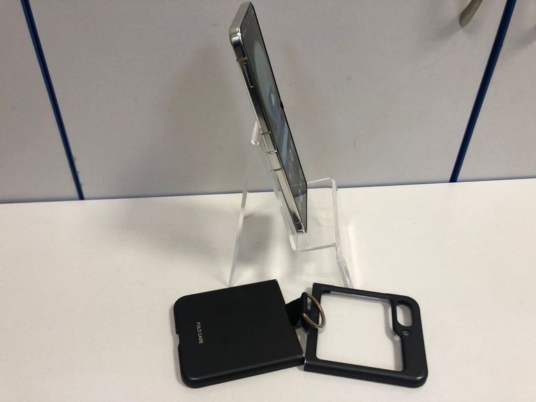 Распродажа Samsung Galaxy Flip3 5G SM-F7110 8/256GB Black, продавец Техноскарб