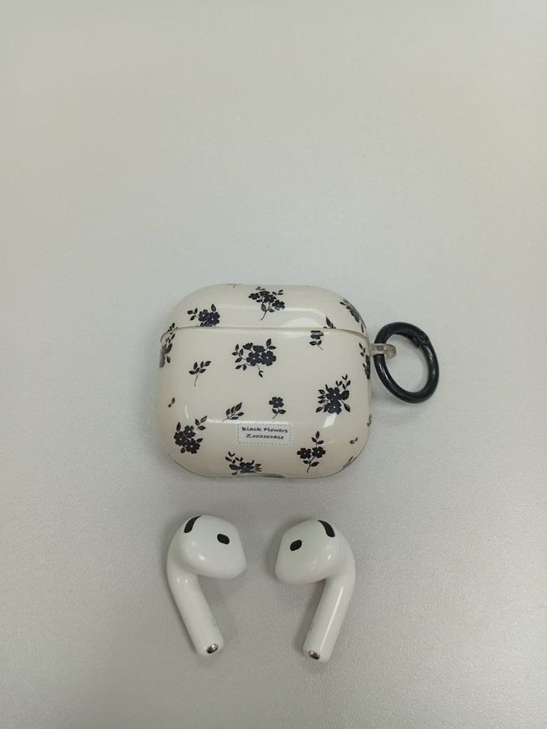 Дешиво Apple airpods 4 с ломбарда