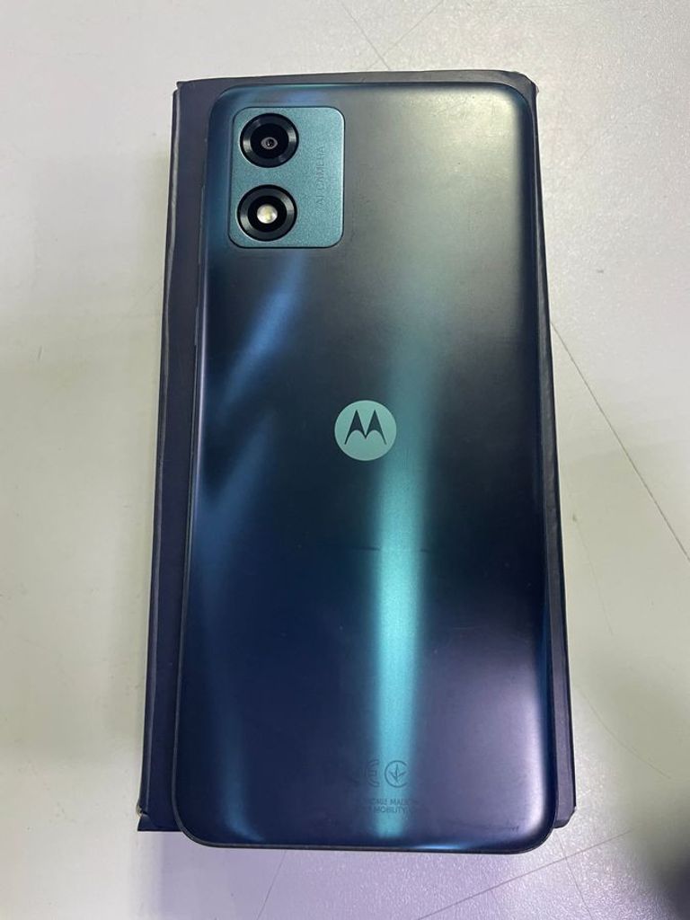 Дешево Motorola moto e13 2/64gb з ломбарду