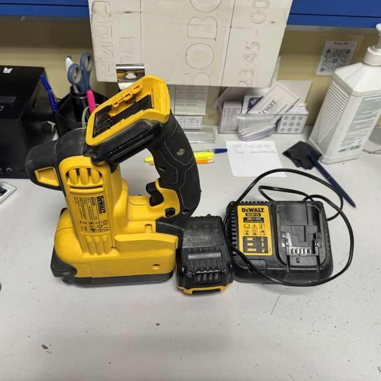 Купити Dewalt DCS350NT Б/У