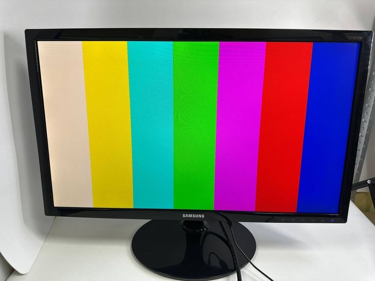 Купити Samsung s24d300hs ls24d300hs/ci Б/У