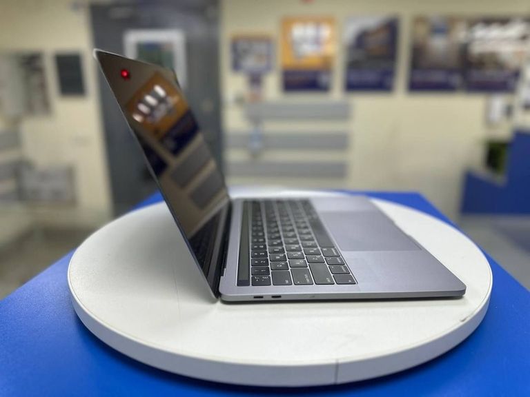 Apple macbook pro 2018 a1989 13,3" core i5 2,3ghz/ram8gb/ssd256gb/intel iris plus graphics 655 Код:01-200842278. Изображение 7