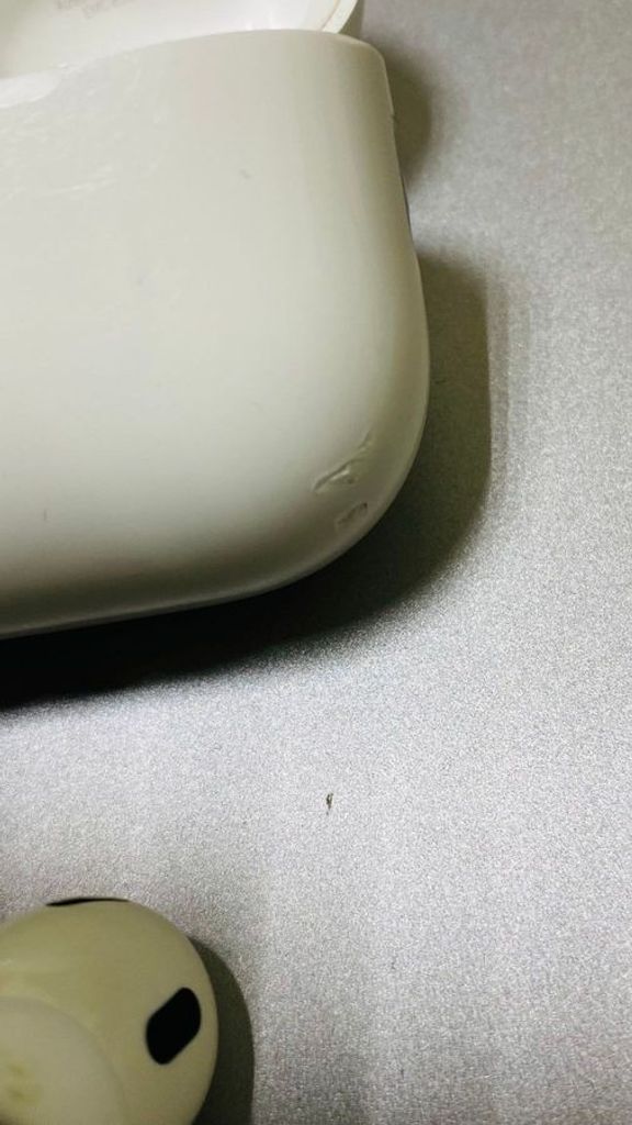 Apple airpods pro 2nd generation with magsafe charging case usb-c Код:01-200846974. Зображення 5