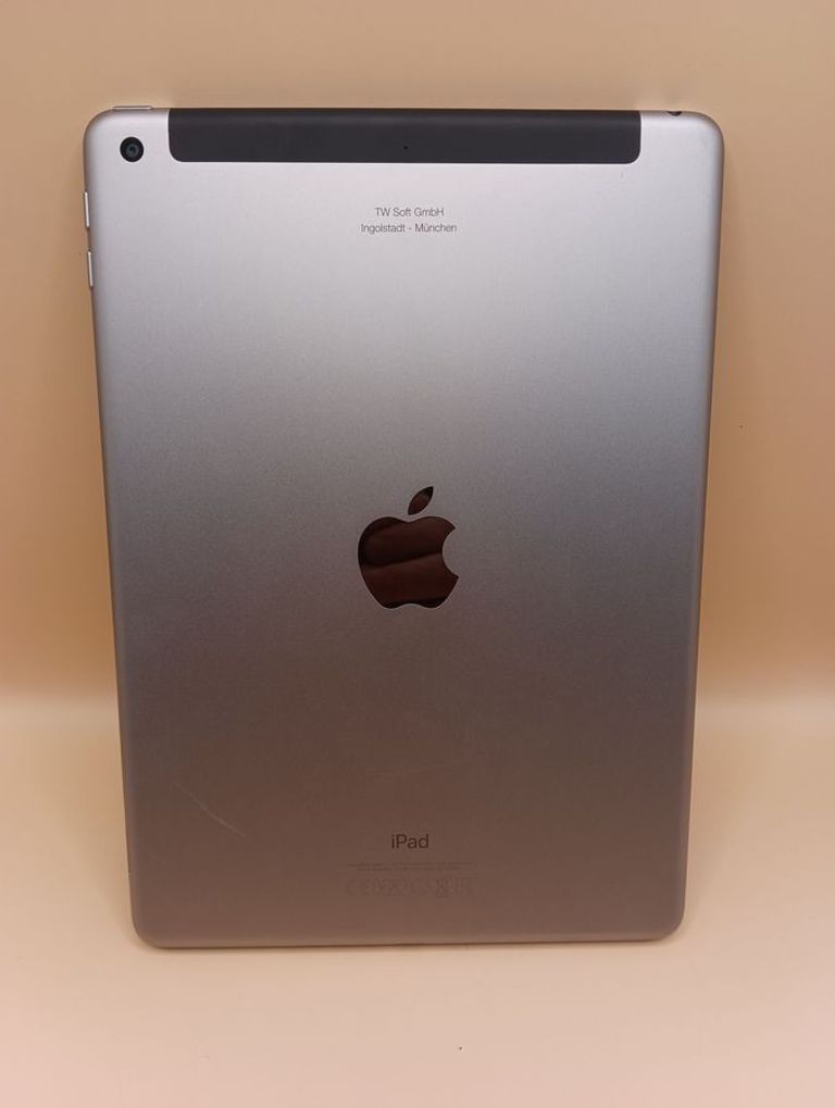 Купити Apple ipad 9.7 5gen wi-fi 32gb Б/У