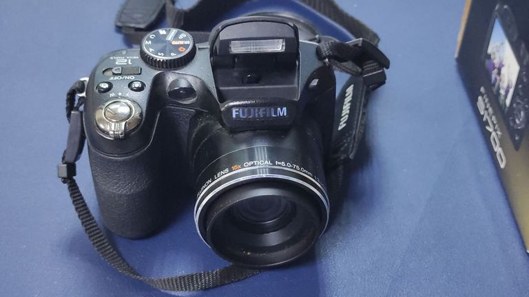 Купити Fujifilm finepix s1700 Б/У