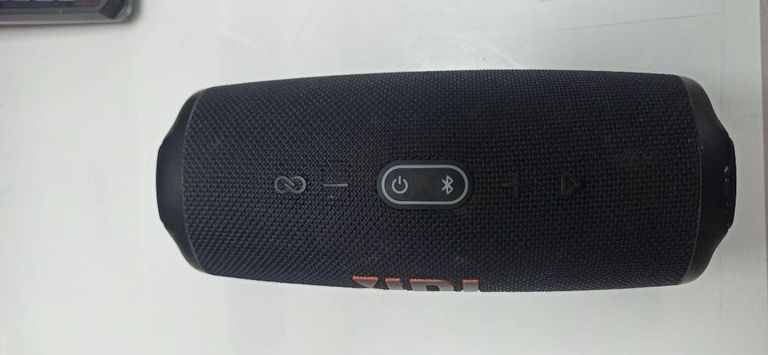 Дешиво Jbl charge 5 с ломбарда
