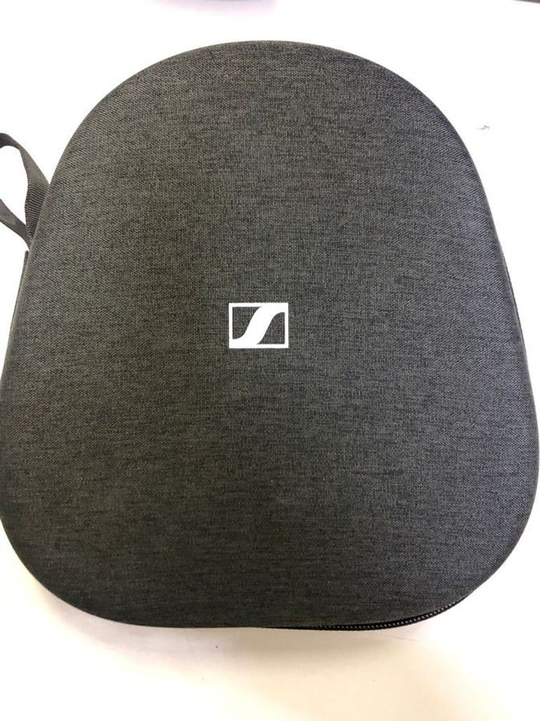 Купить Sennheiser momentum 4 Б/У