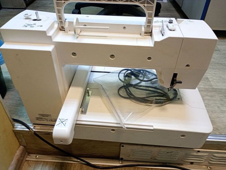 Оголошення Janome Memory Craft 500E Б/У