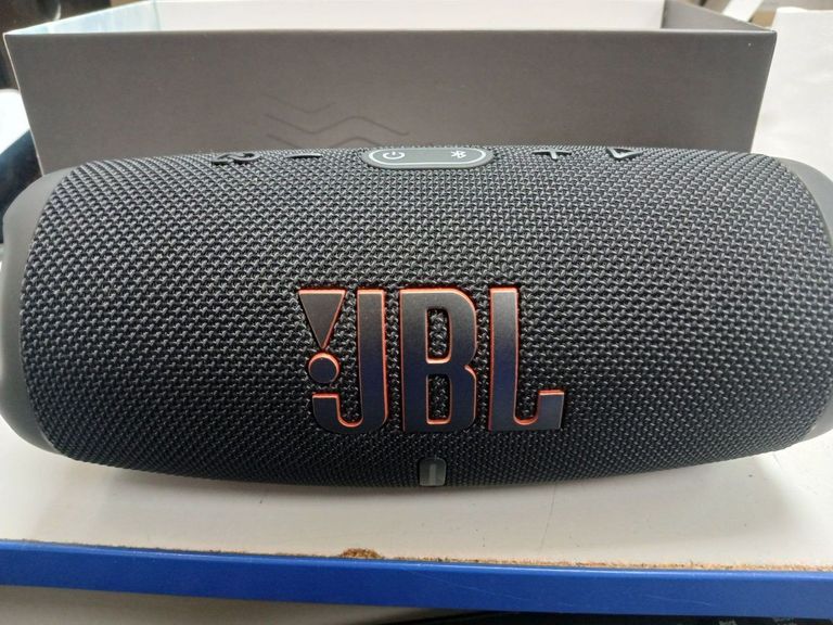 Купити Jbl charge 5 Б/У