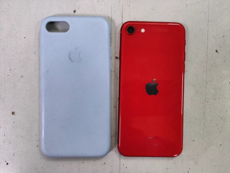 Дешево Apple iPhone SE 2020 64GB Black Slim Box (MHGP3) з ломбарду