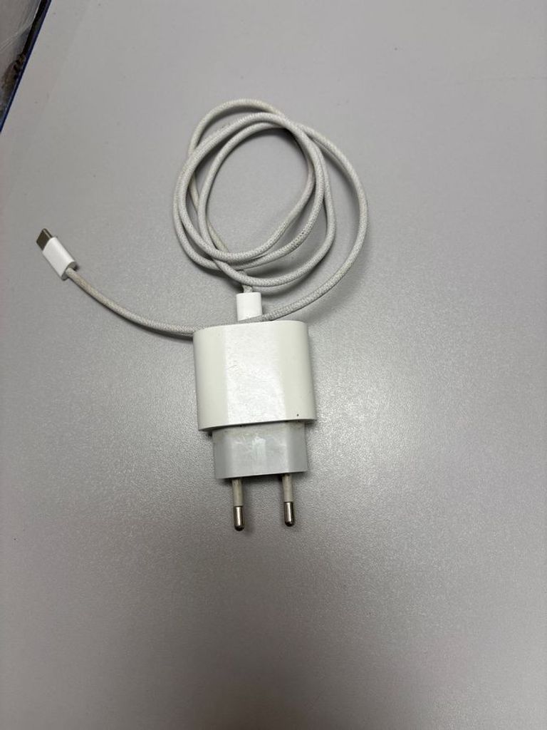 Apple iPhone 16e 128GB Black Код:01-200915332. Зображення 10