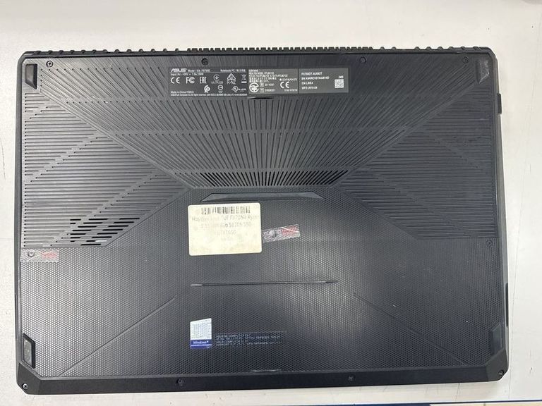 Купить Asus 15/ryzen 5 3550h ddr4/8gb ddr4/ssd 512 gb/geforce gtx1650 4gb Б/У