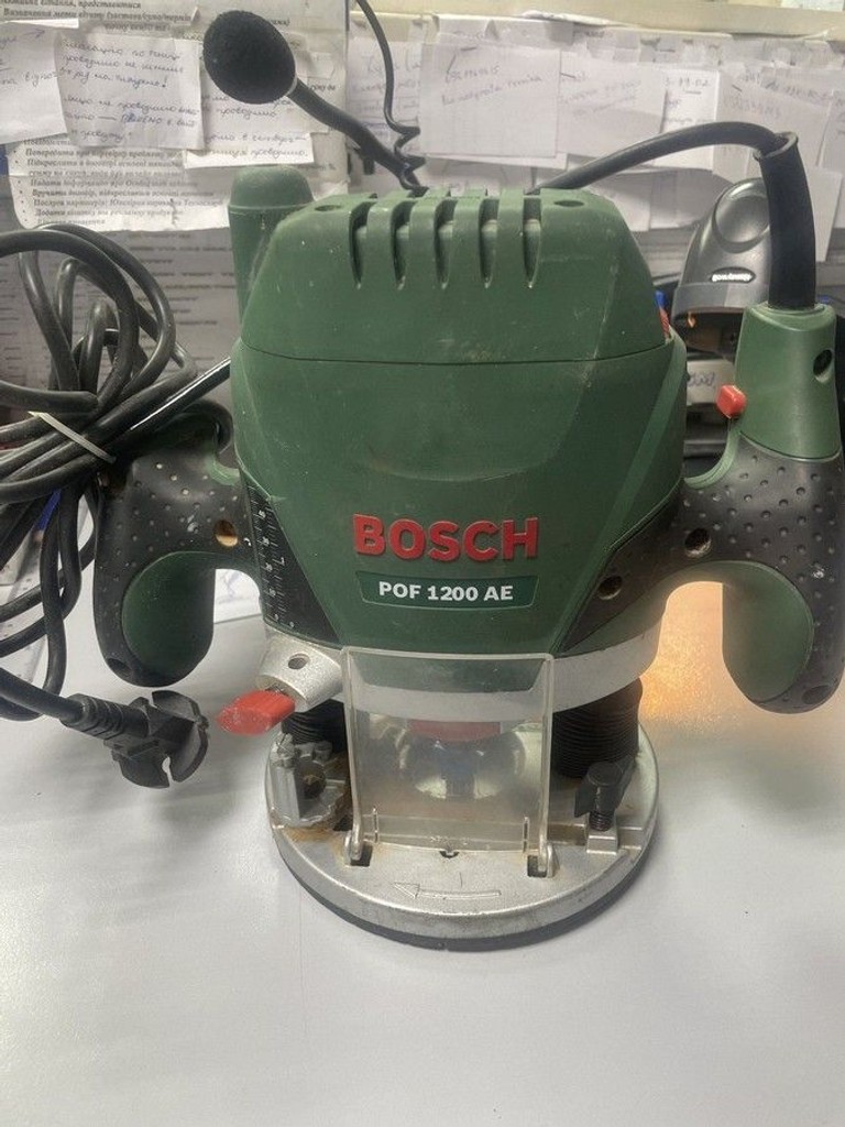 Оголошення Bosch pof 1200 ae Б/У
