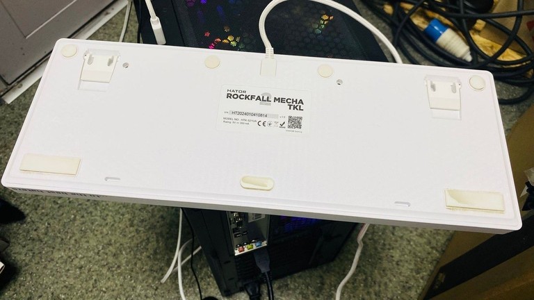 Купити Hator rockfall 2 mecha tkl Б/У